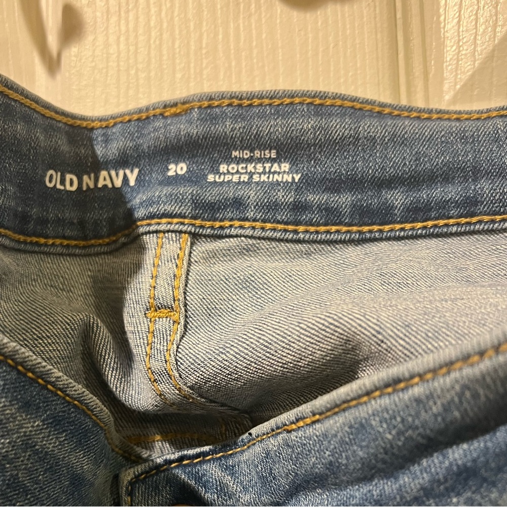 SOLD!!!!Old Navy Rockstar Jeans - Picture 5 of 6